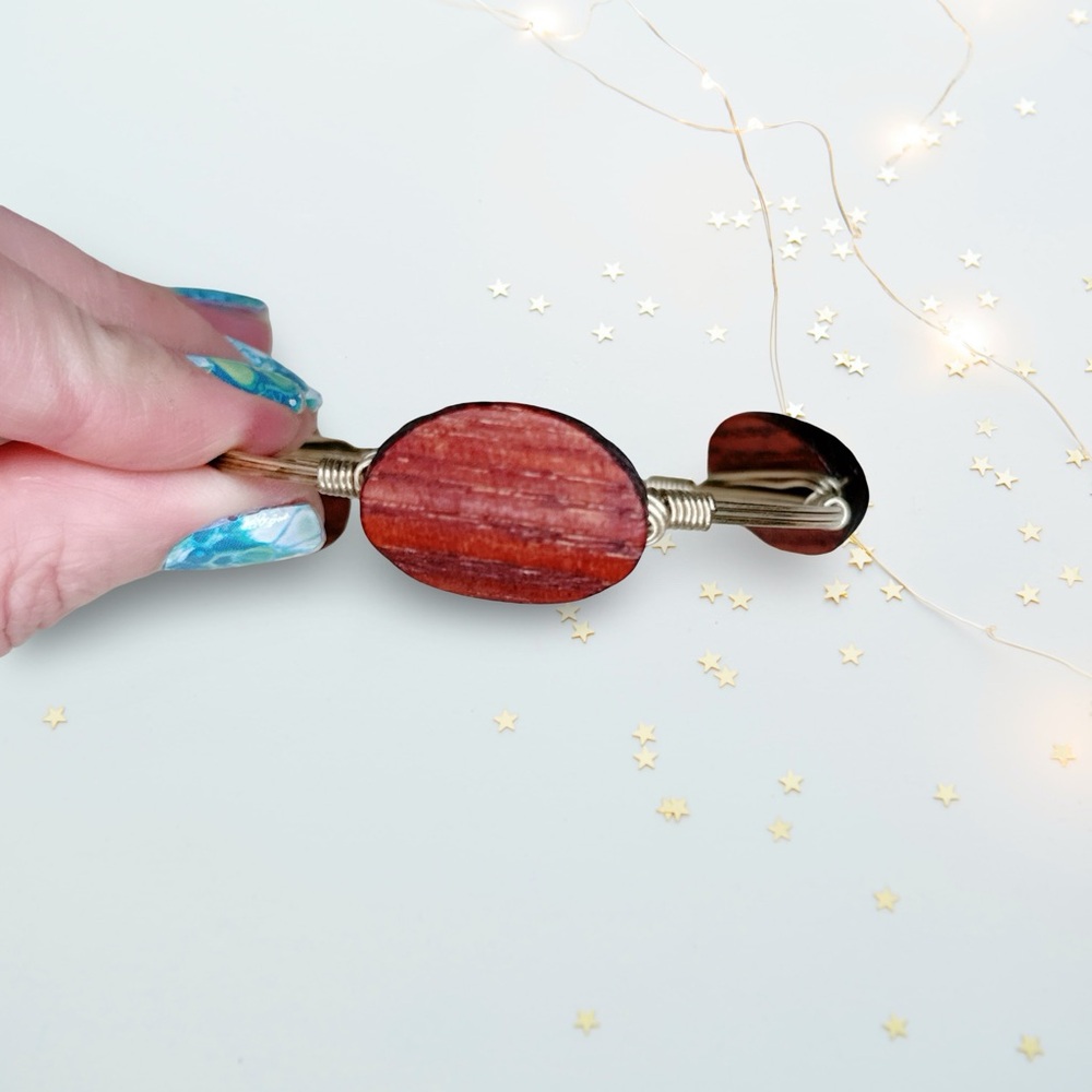 5177u. Wood Oval Stone Wire Bracelet